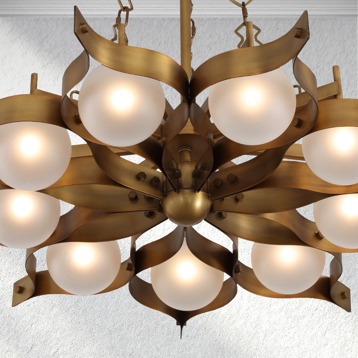 Swaroevan Decolume Chandelier